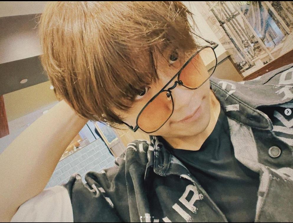 姜濤放假開心行街街。