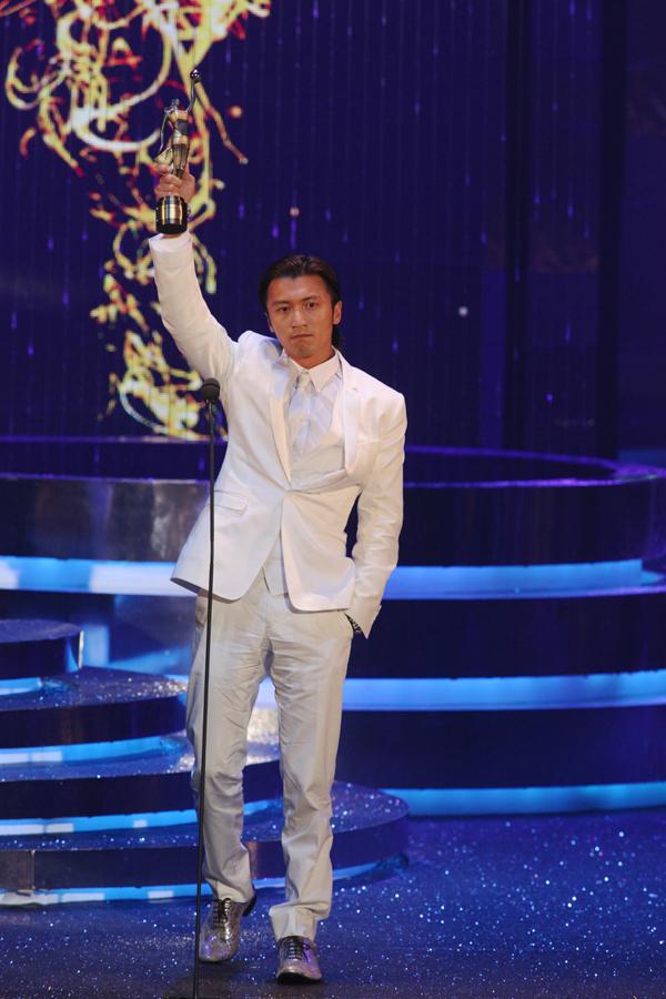 謝霆鋒於11年憑《線人》的「細鬼」在第30屆金像獎榮獲「最佳男主角」。