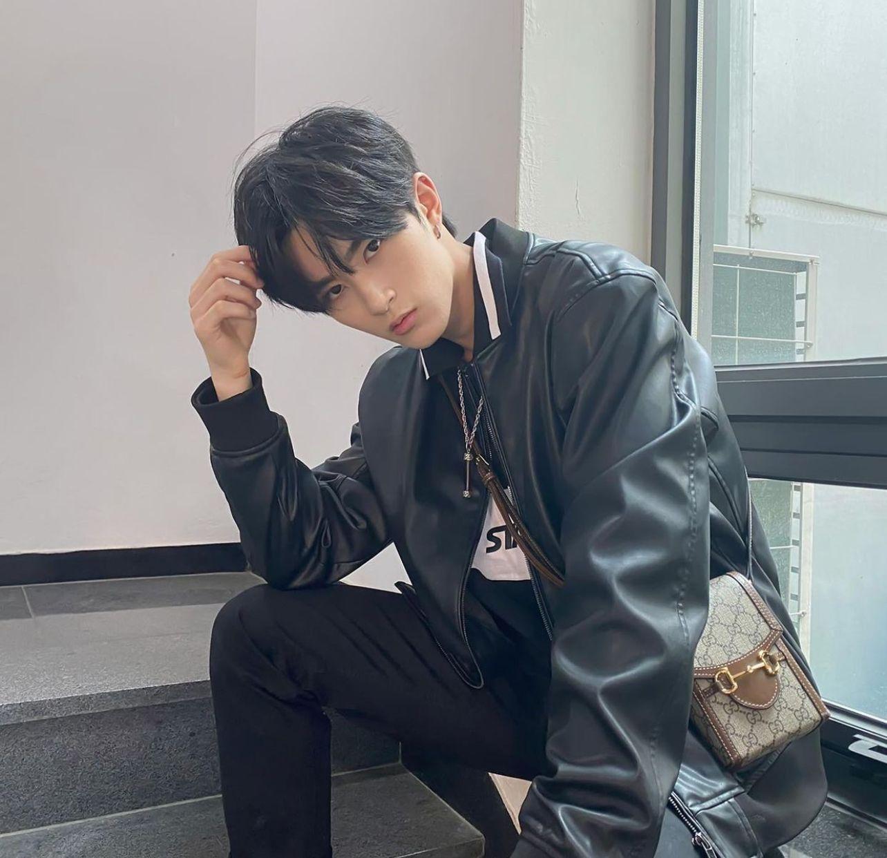 來自香港的靚仔成員LEO首次曝光,今年才20歲。