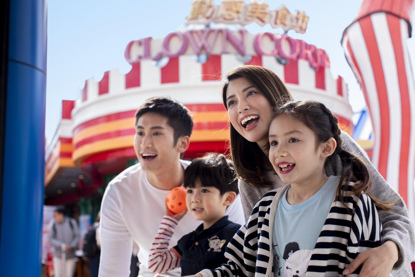 公園與各大型慈善機構及非政府機構合作,邀請逾5,000名基層入園。