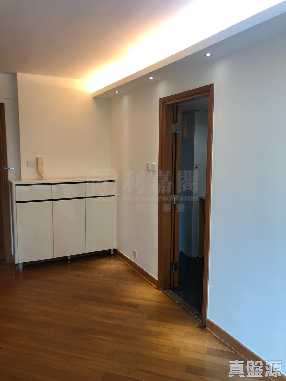 將軍澳中心11座極低層D室,新近以675萬元易手,屬蝕讓個案。