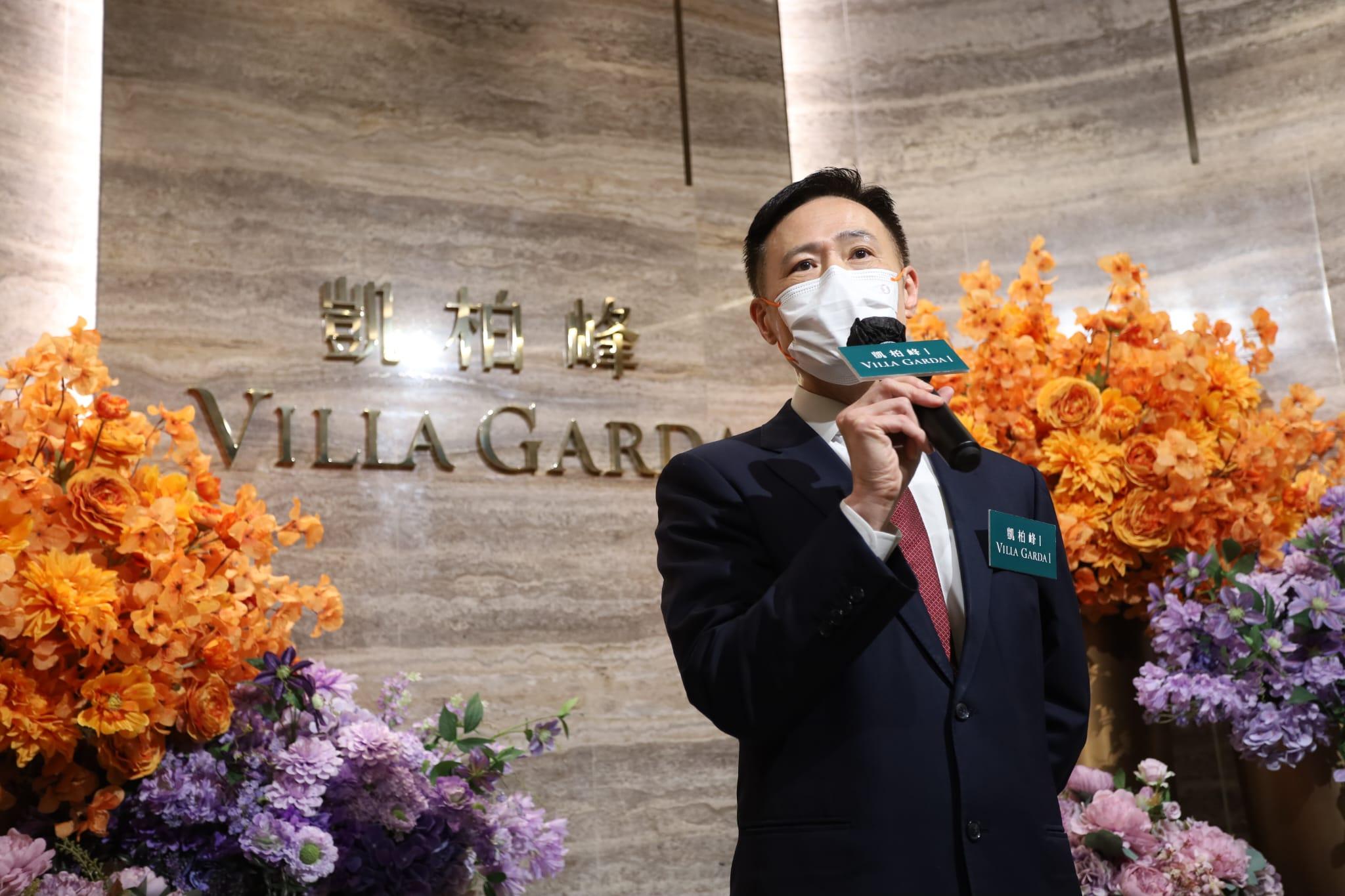 信和置業營業部集團聯席董事田兆源今日向傳媒介紹凱柏峰 I示位,並公布最新銷售部署,料最快本周內開價及開放示位予公眾參觀。(鍾式明攝)