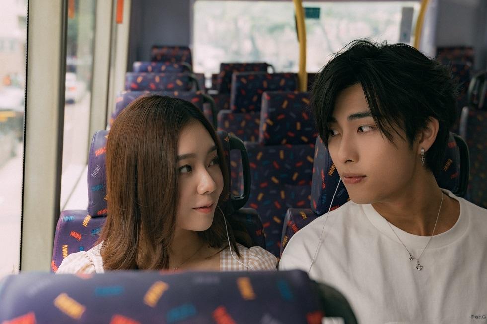 Phoebus與Yoyo在MV中演一對戀人未滿的密友。