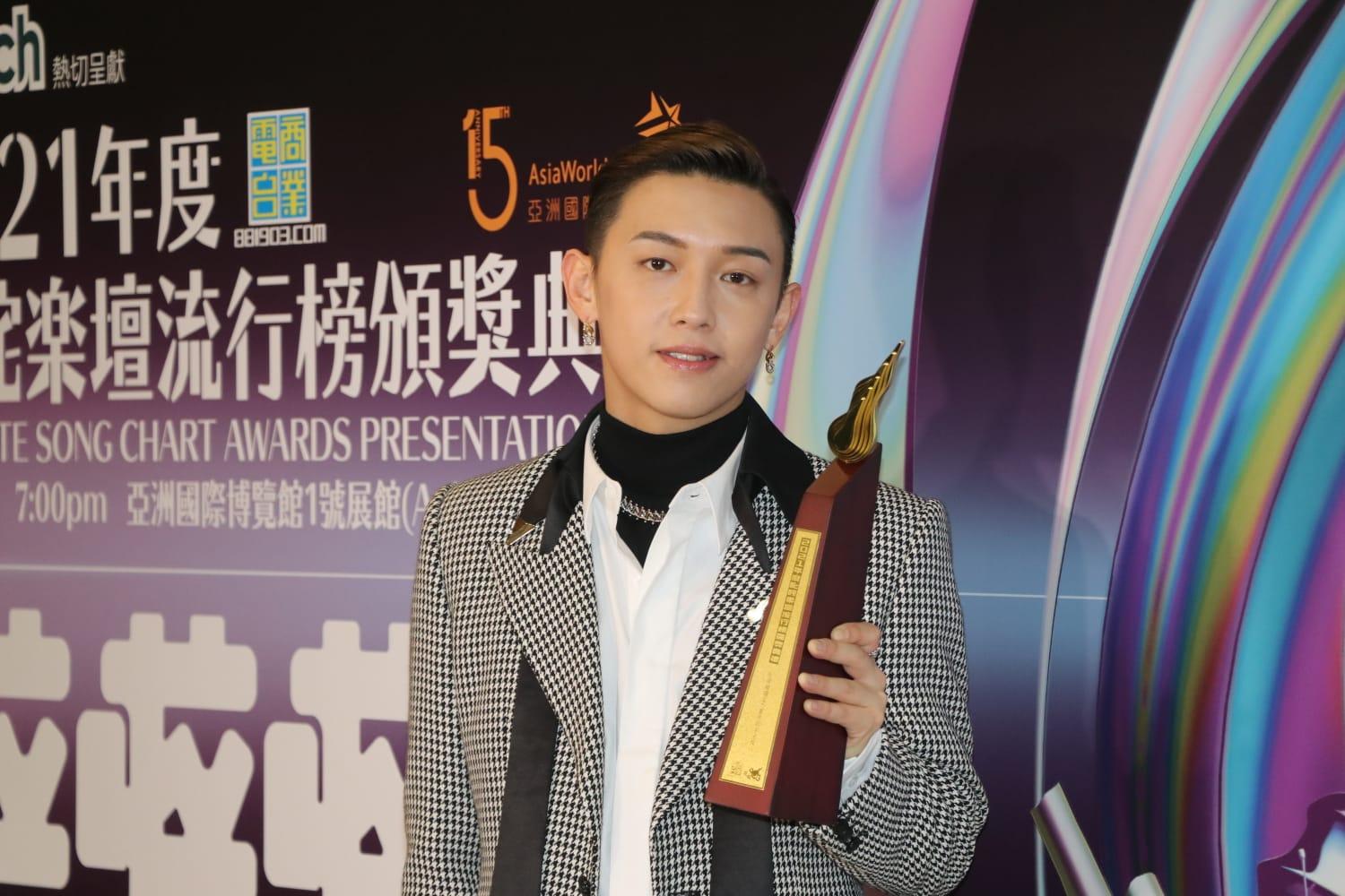 張天賦奪得叱咤生力軍男歌手金獎。