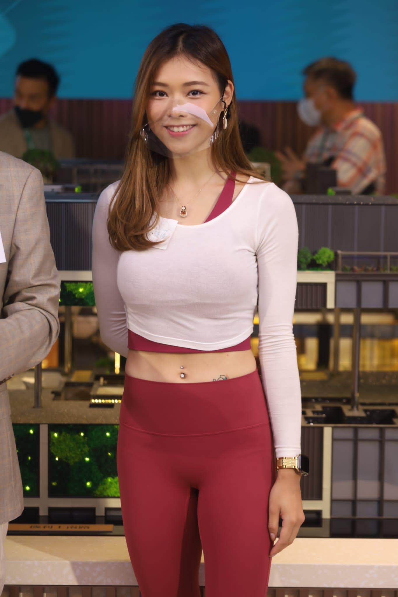 必嘉坊.曦匯今日公布加推68伙,並邀請了兩位瑜伽導師進行瑜伽示範。(鐘式明攝)