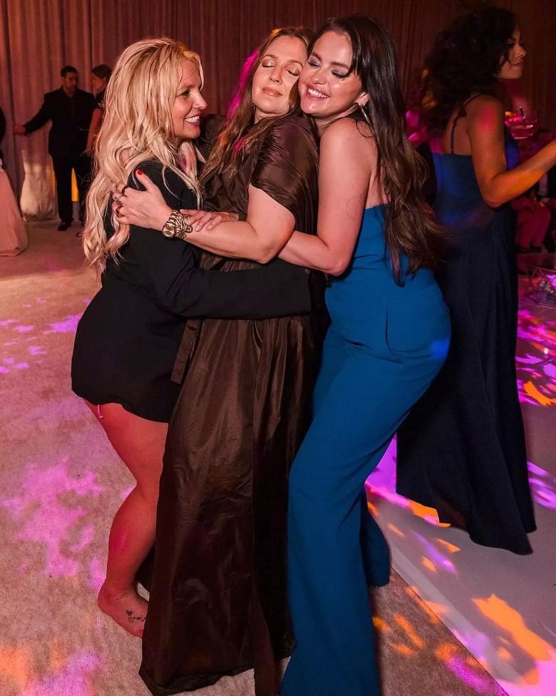 杜莉芭里摩亞、Selena Gomez都有場到,令婚禮星光熠熠。