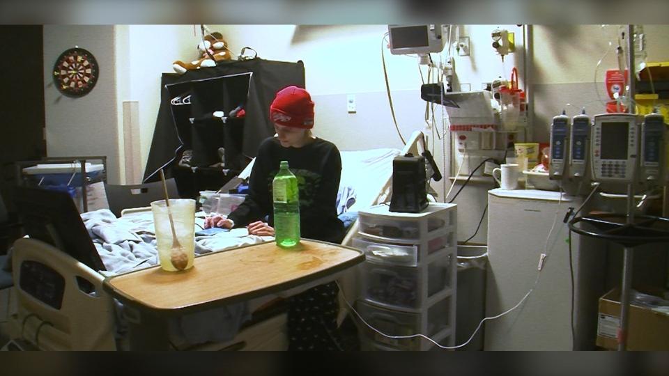 在病房裡的Coulan。(互聯網)