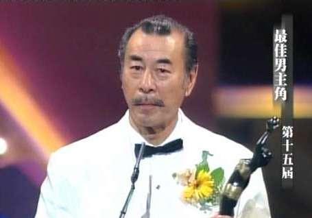 喬宏領獎時,在頒獎台上的第一句致詞便說:「願將榮耀歸於神」。