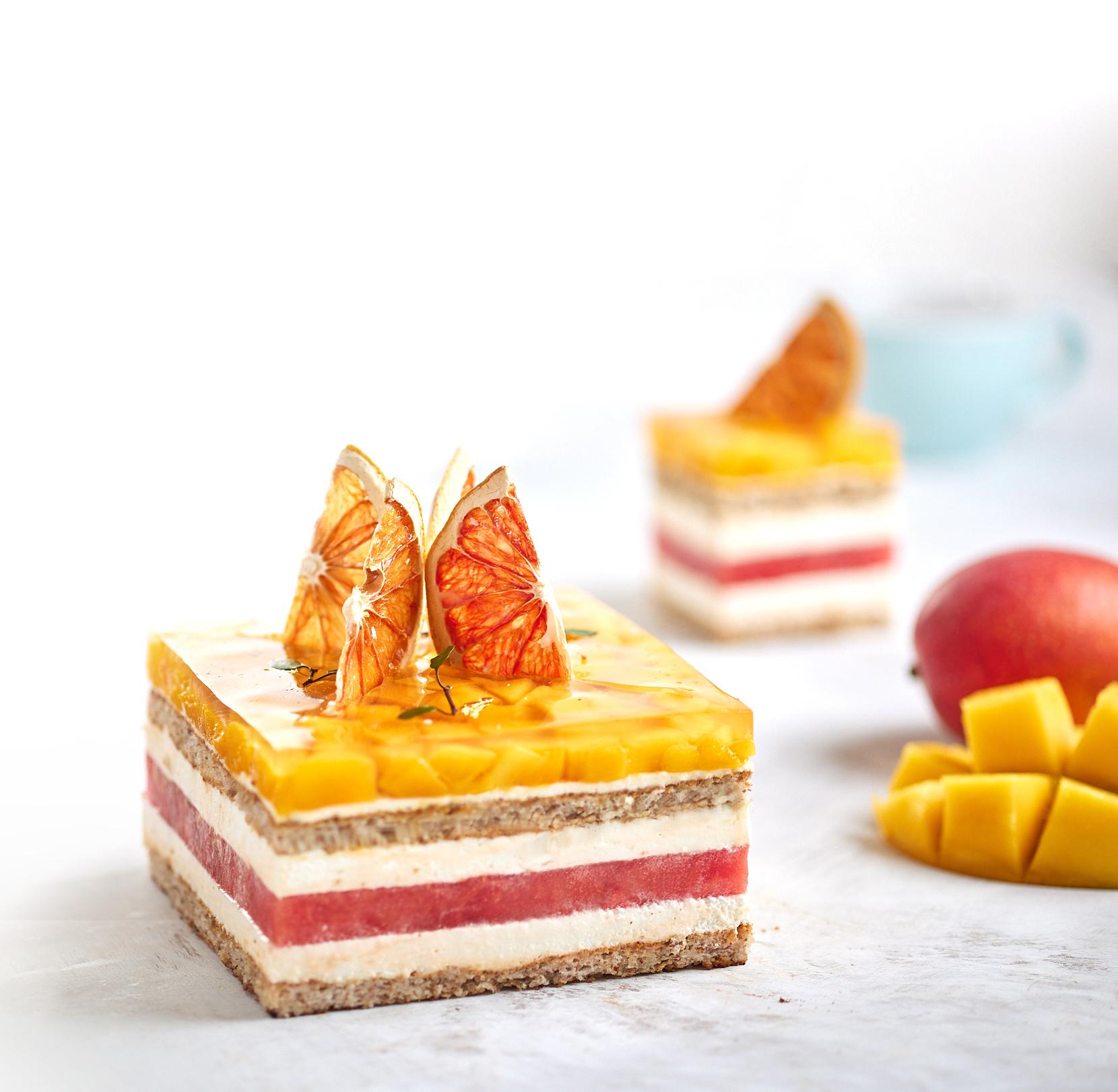 台灣愛文芒果西瓜蛋糕 Petite Cake件裝蛋糕 $85 Small-size 3-5人(120x120mm) $428 Medium6-8人(120x180mm) $628 Large 9-11人(180x180mm) $838