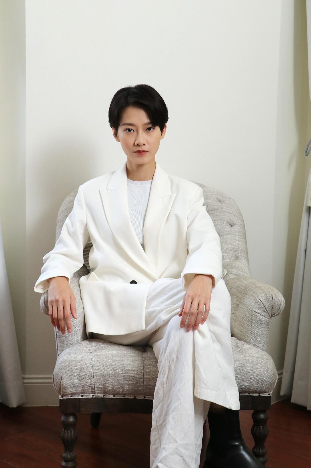 Fish最欣賞自己的鎖骨和手指。