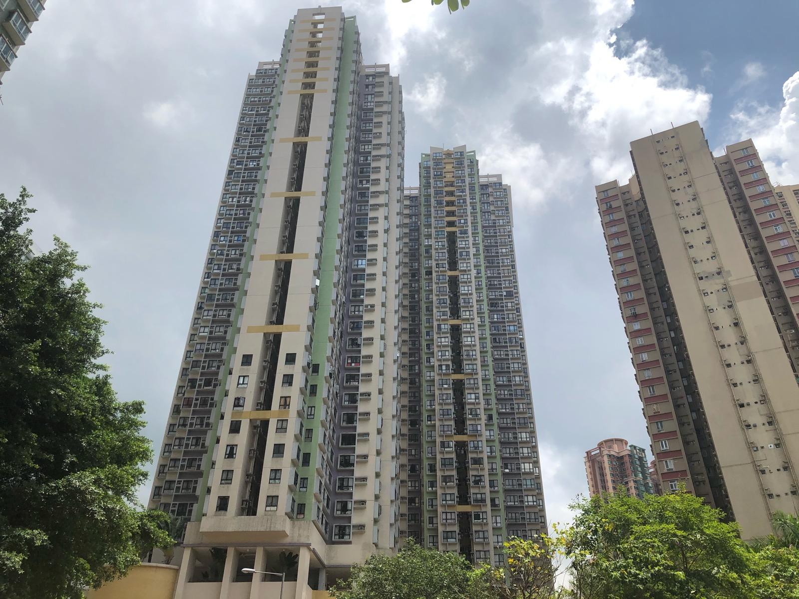晴碧花園樓齡有23年,外牆保養得宜,新淨吸引。