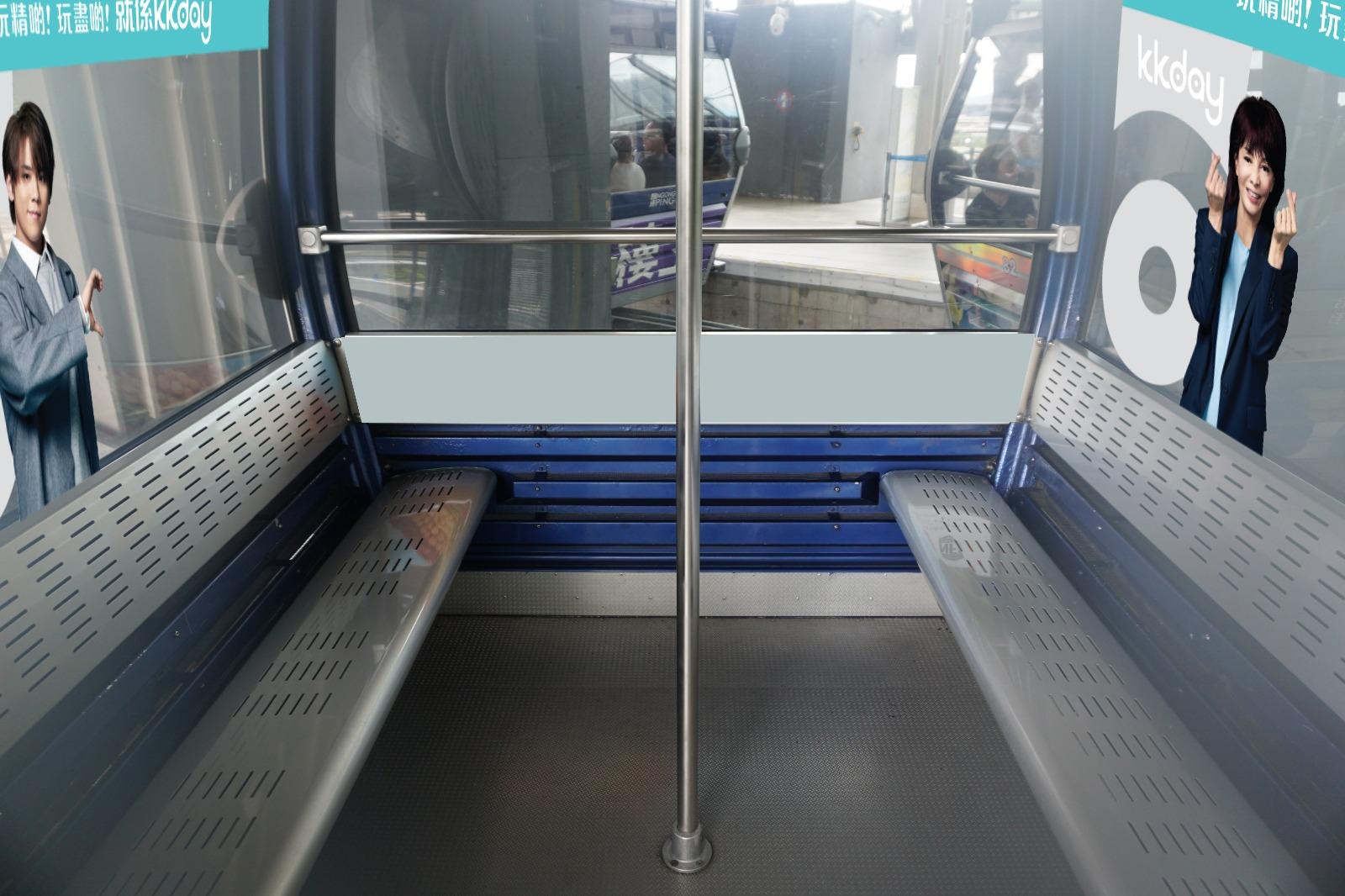 期間限定纜車車廂內部。