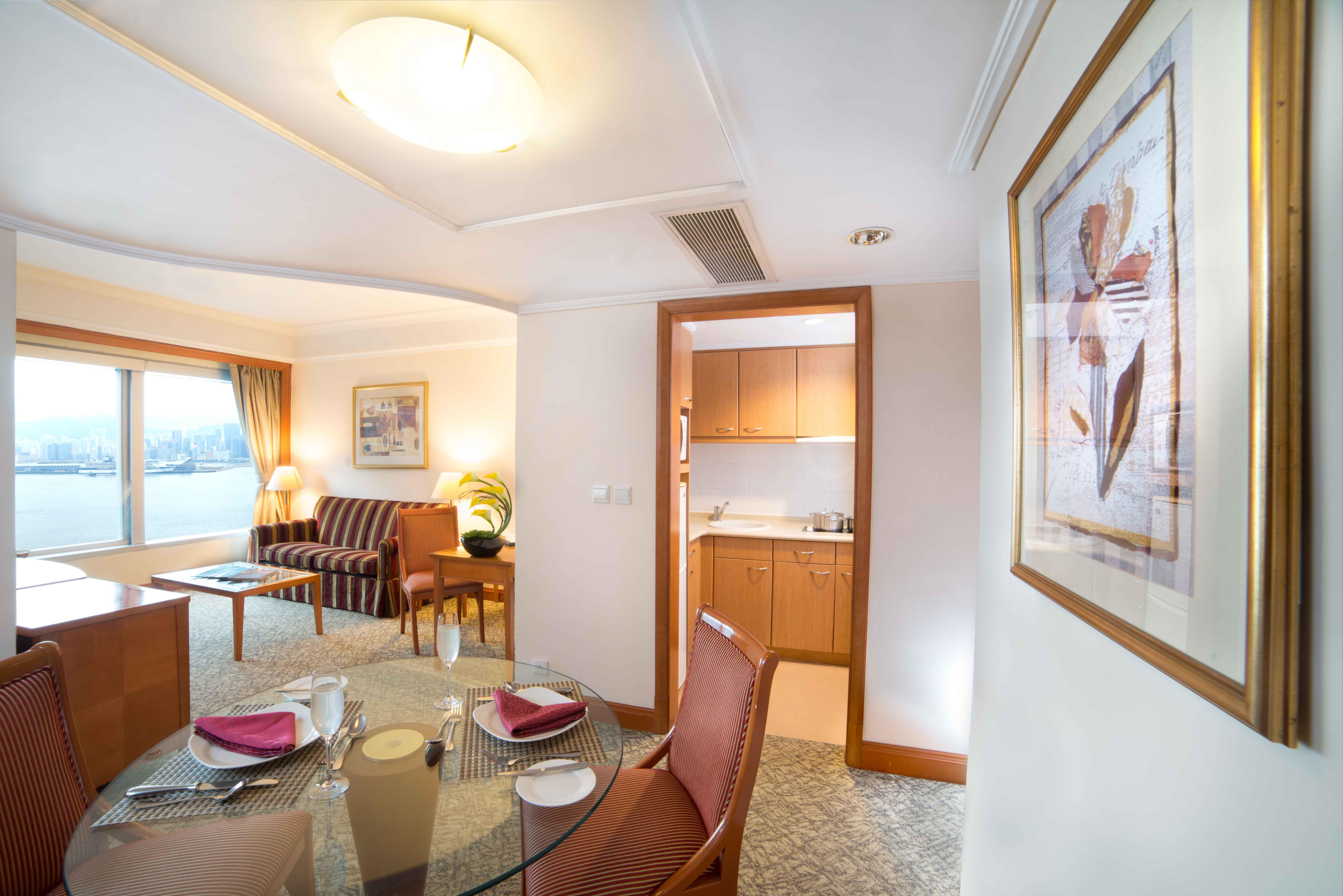 溫馨式半海景套房