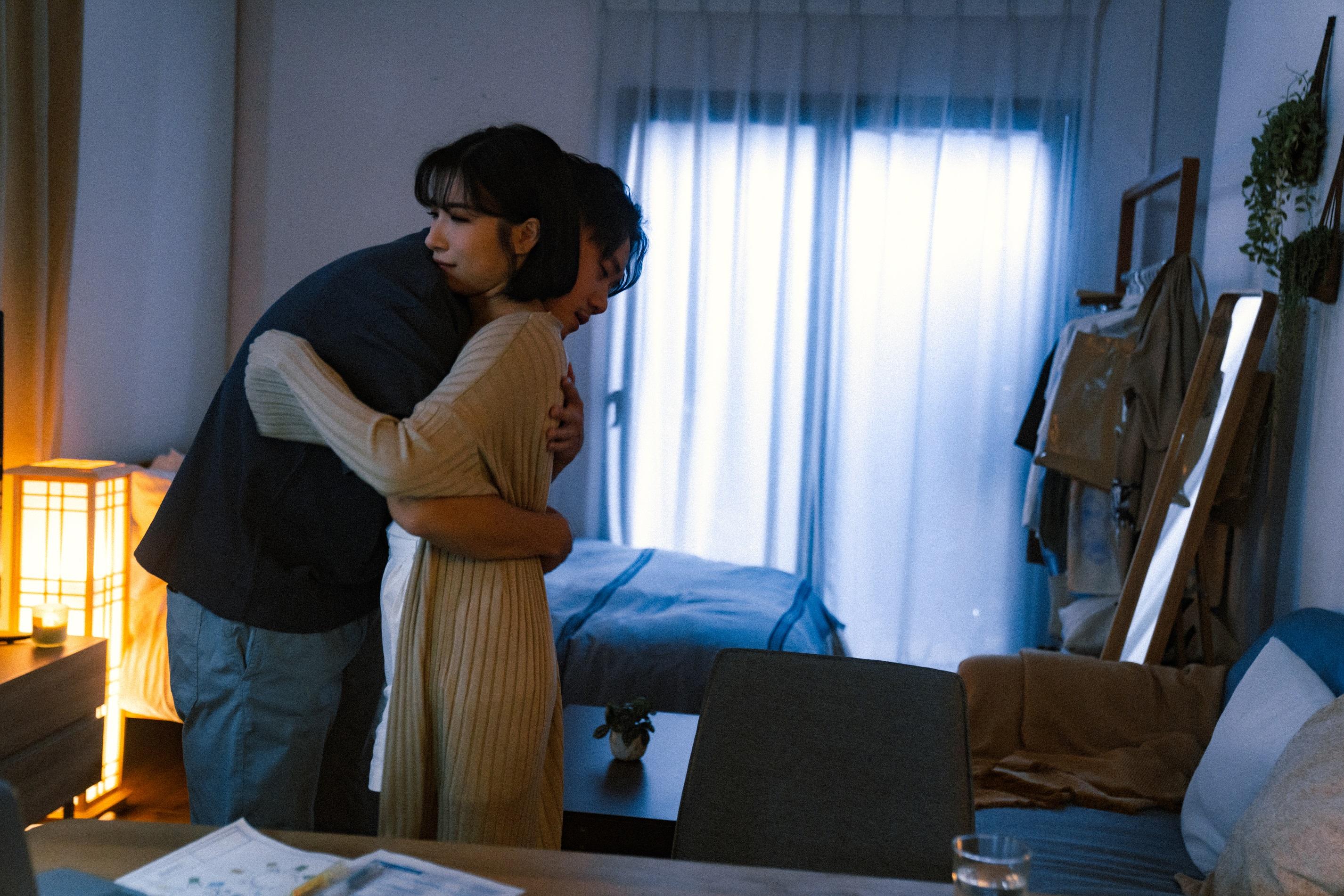 陳葦璇拍攝新歌MV遇大雨,最終要轉換地點拍攝。