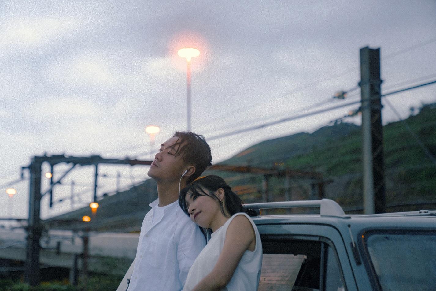 陳葦璇與黃定謙在新歌《一個傻瓜一個啞》MV演情侶。