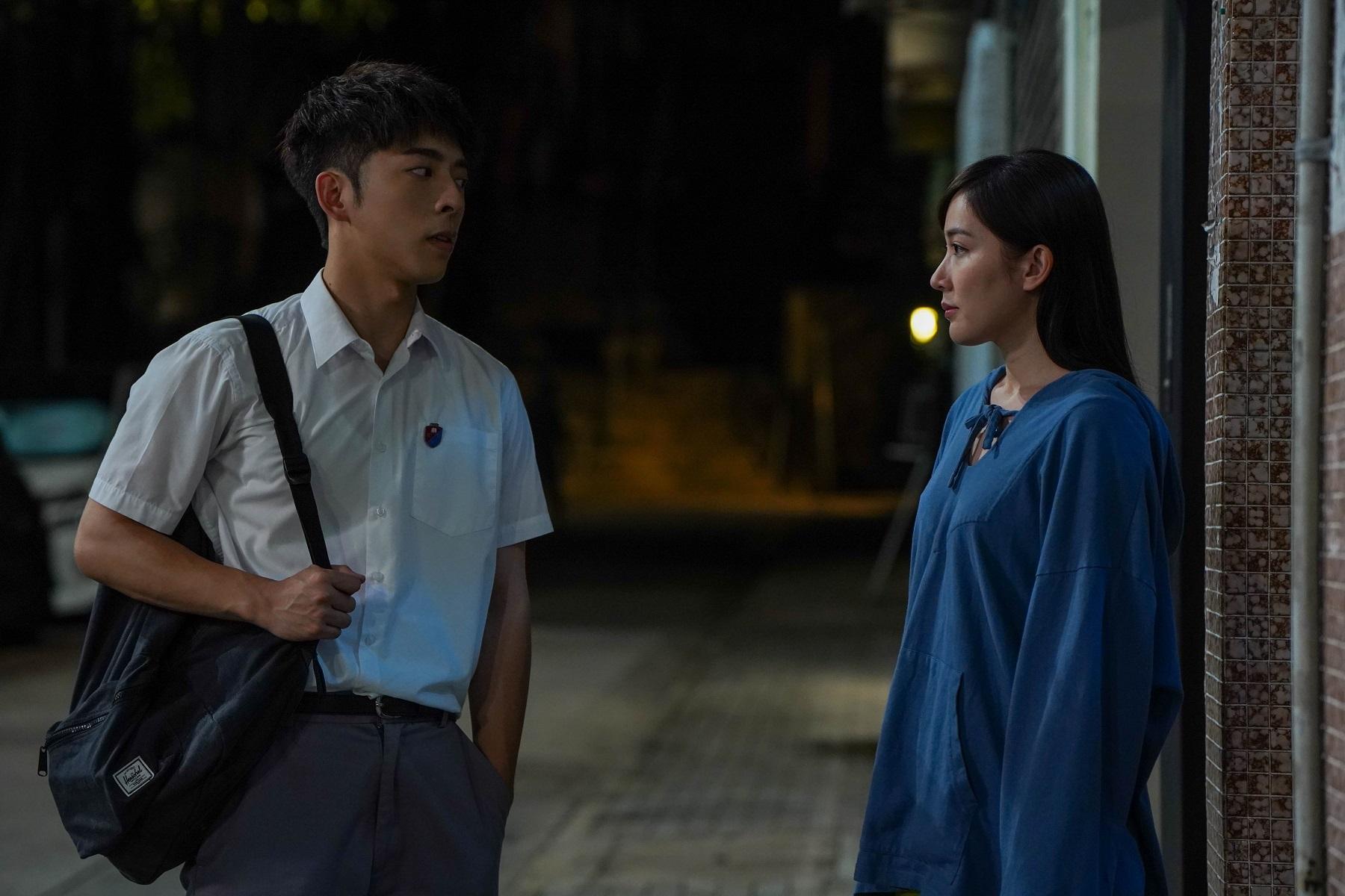 Miss翁透徹的分析形勢,李馬榮逐漸被說服。