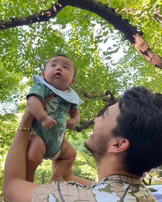 島袋聖南笑指B仔大個後會高過老竇。