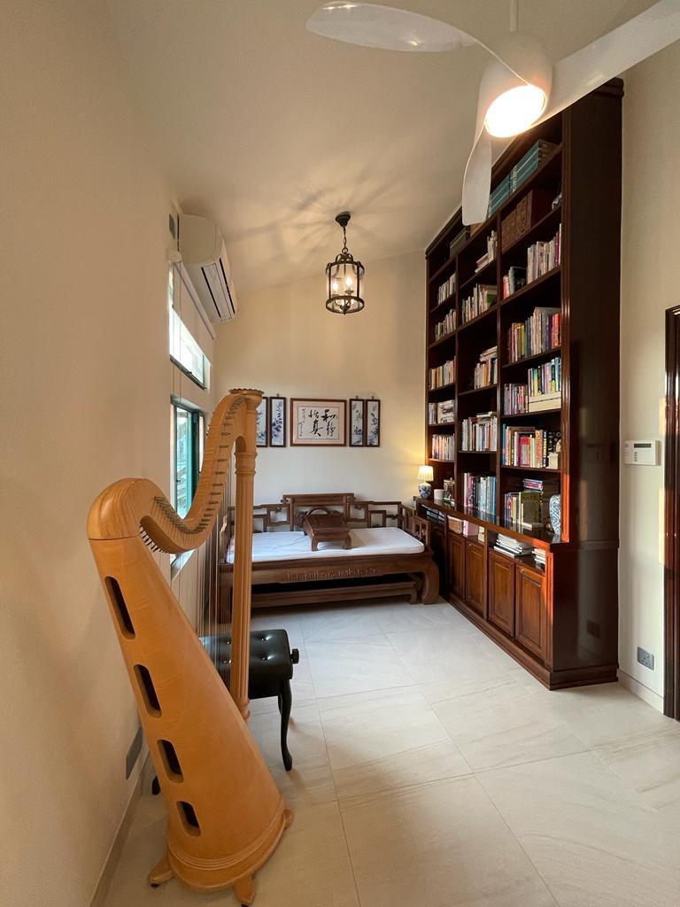 古色古香的書房。