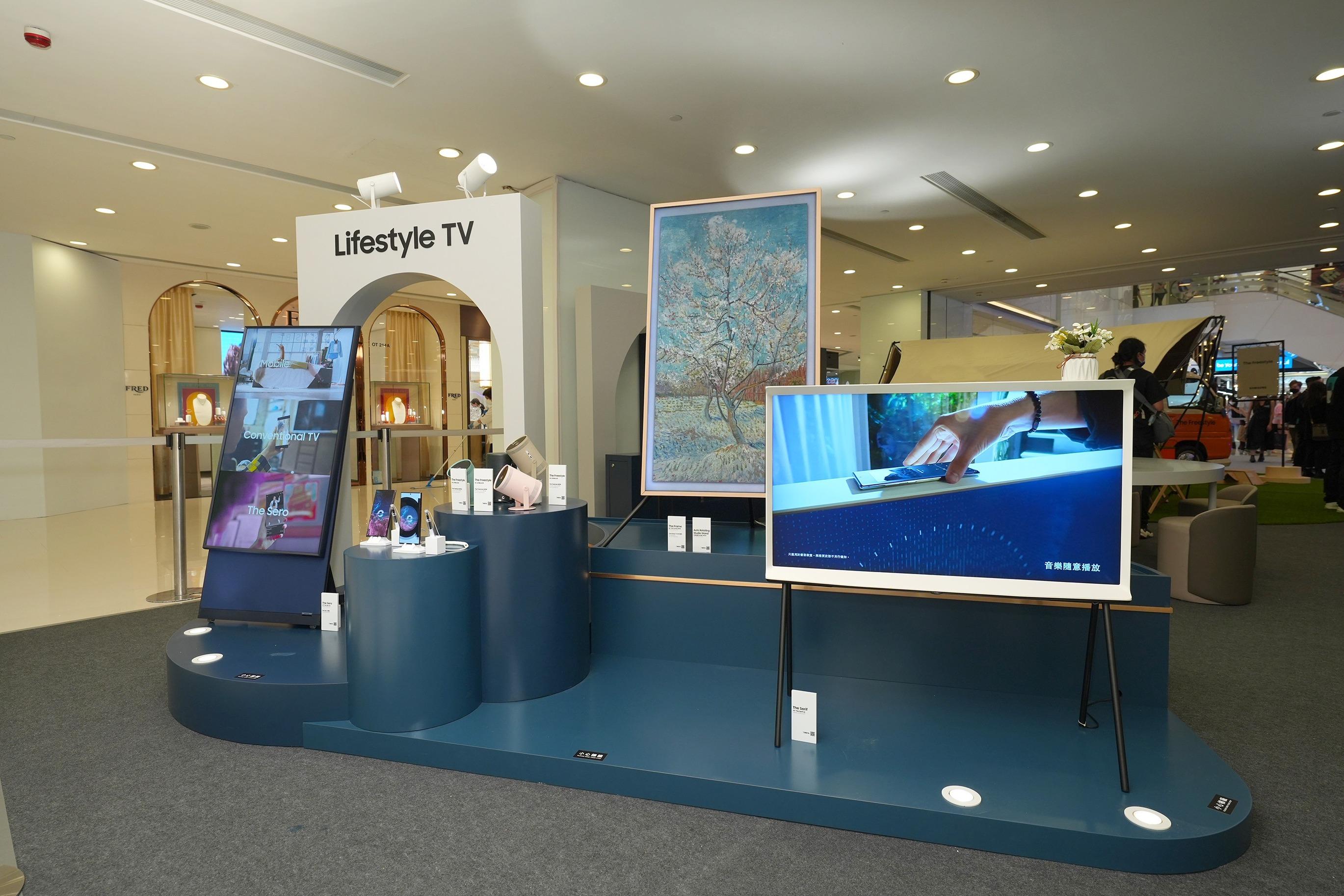 現場展示多款最新電視。