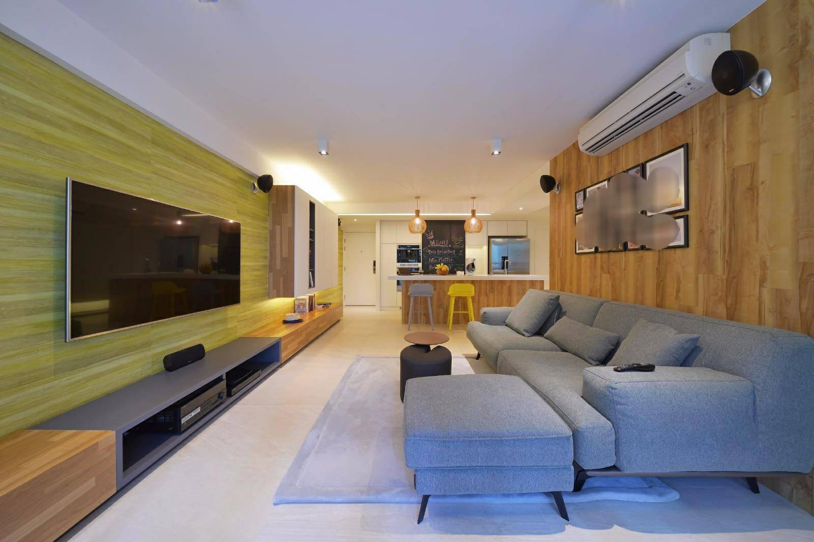 長方形大廳空間感十足。