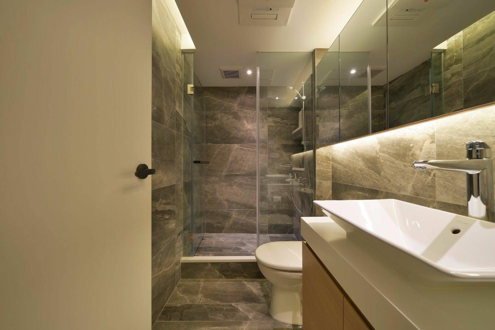 客廁裝修新淨具品味。