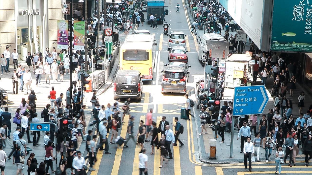 盧寵茂:要人不外出不來港非精準抗疫。(資料圖片)