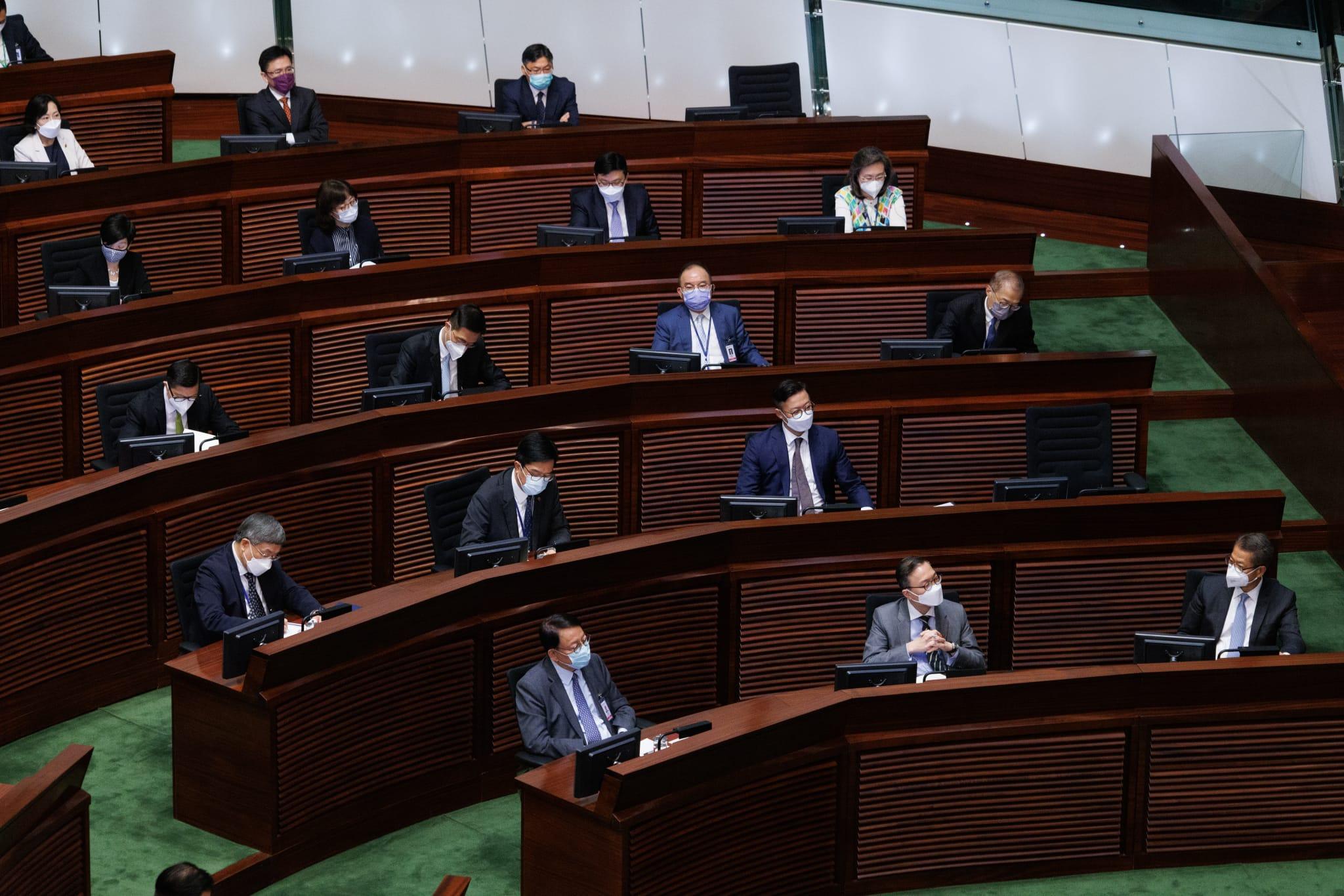 行政長官李家超上任後首次出席立法會答問會,其他司局長及局長等亦有出席。