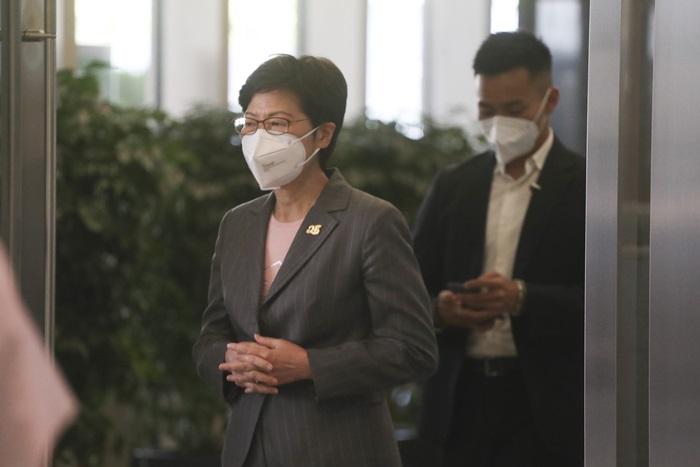 日前網傳身在英國,前特首林鄭今現身會展食早餐。(資料圖片)