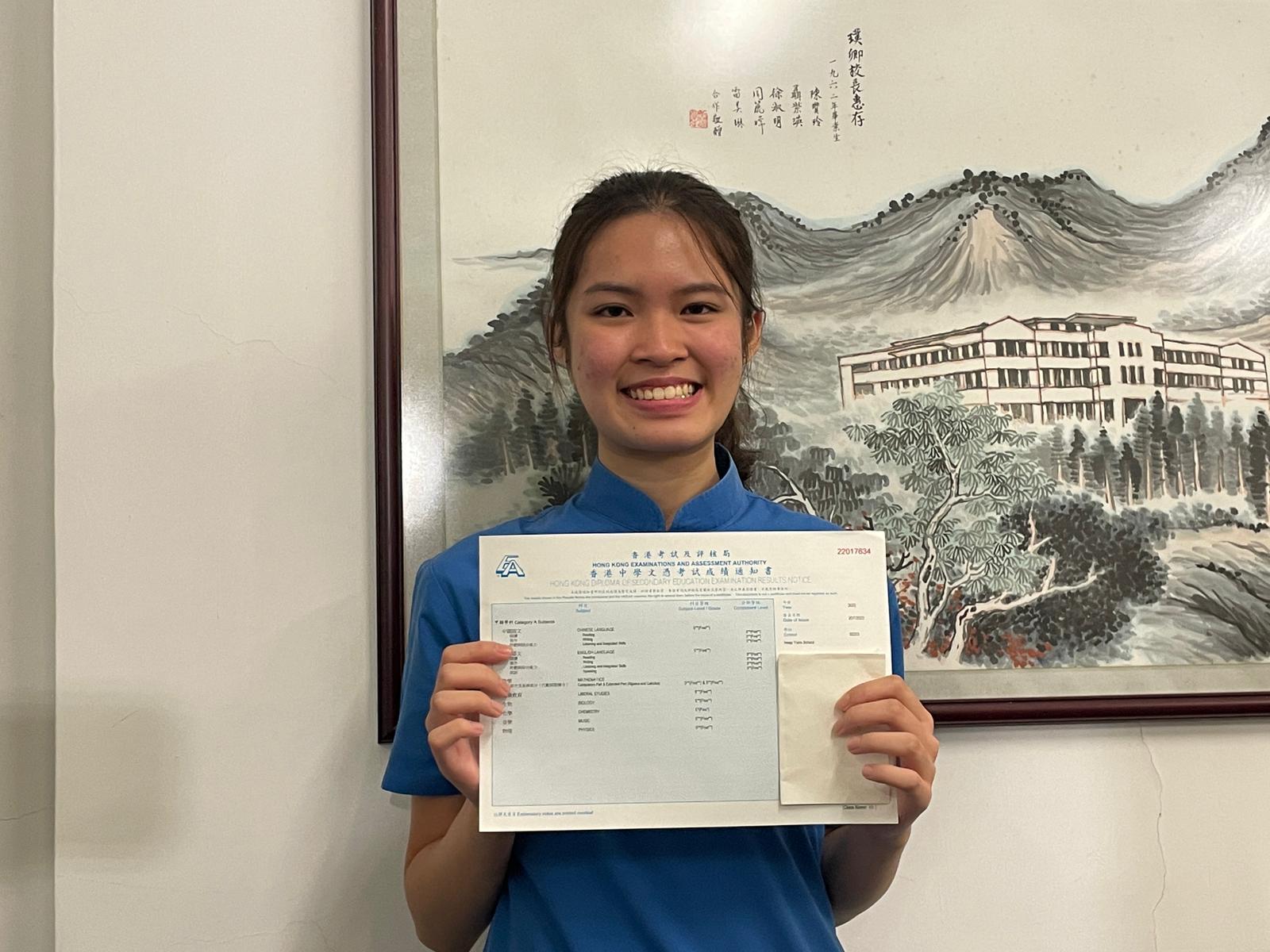 協恩「超級狀元」周愷彤寄語政府要給年輕人看到重視青年發展。(郭曉恩攝)