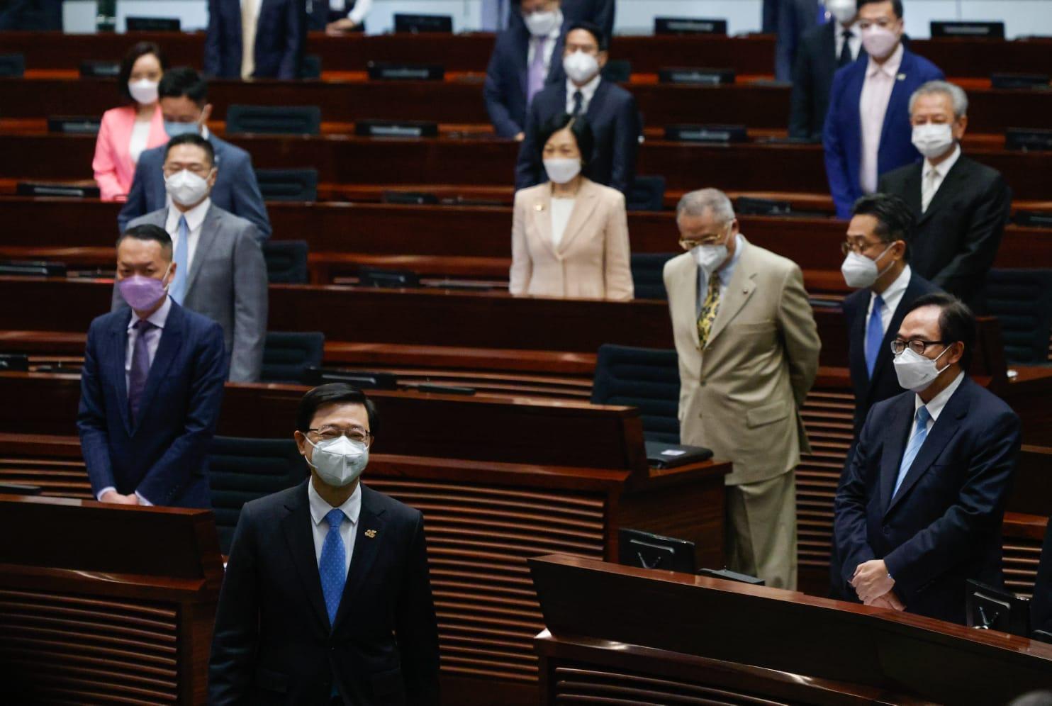 李家超今天首次以行政長官身份,出席立法會特首答問會。(蘇文傑攝)