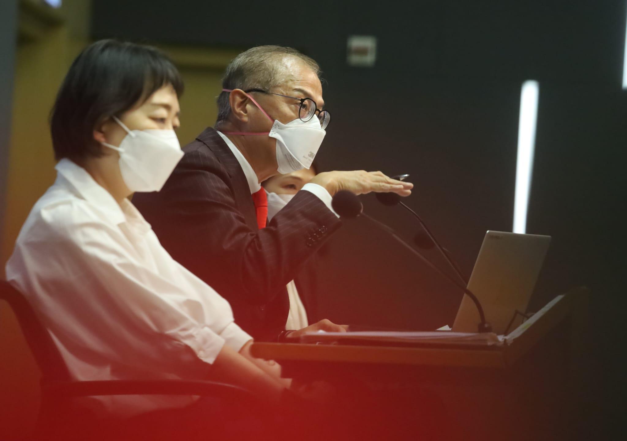 盧寵茂稱研究安心出行實名制,並加入「紅黃碼」不是為了追蹤。(鍾式明攝)