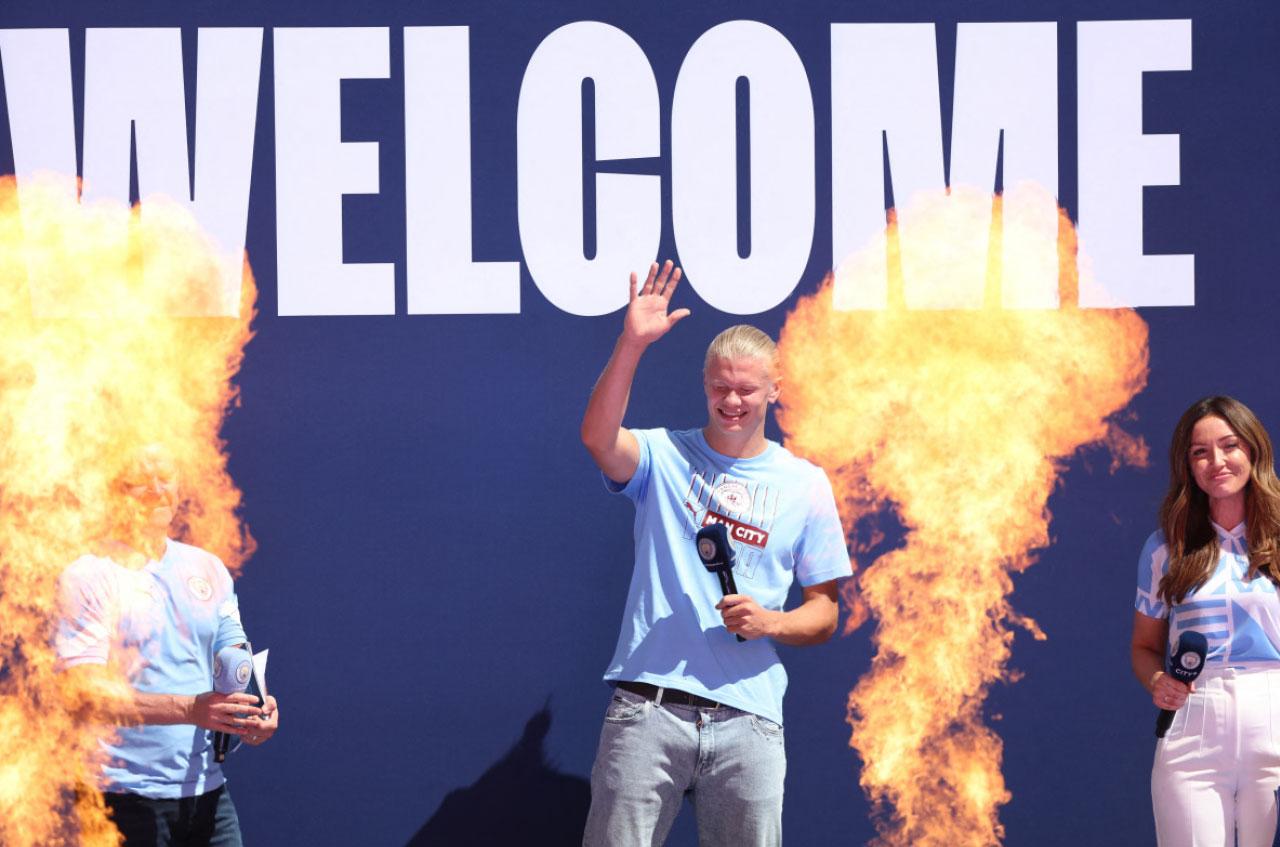 曼城晒新兵 夏蘭特揀「9號」望創傳奇