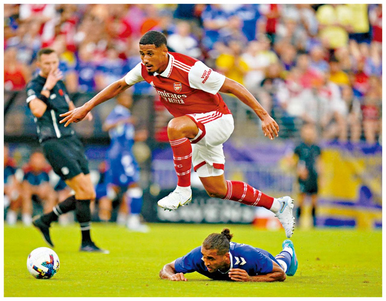 阿仙奴車路士齊響勝鼓 耶穌仔搶鏡