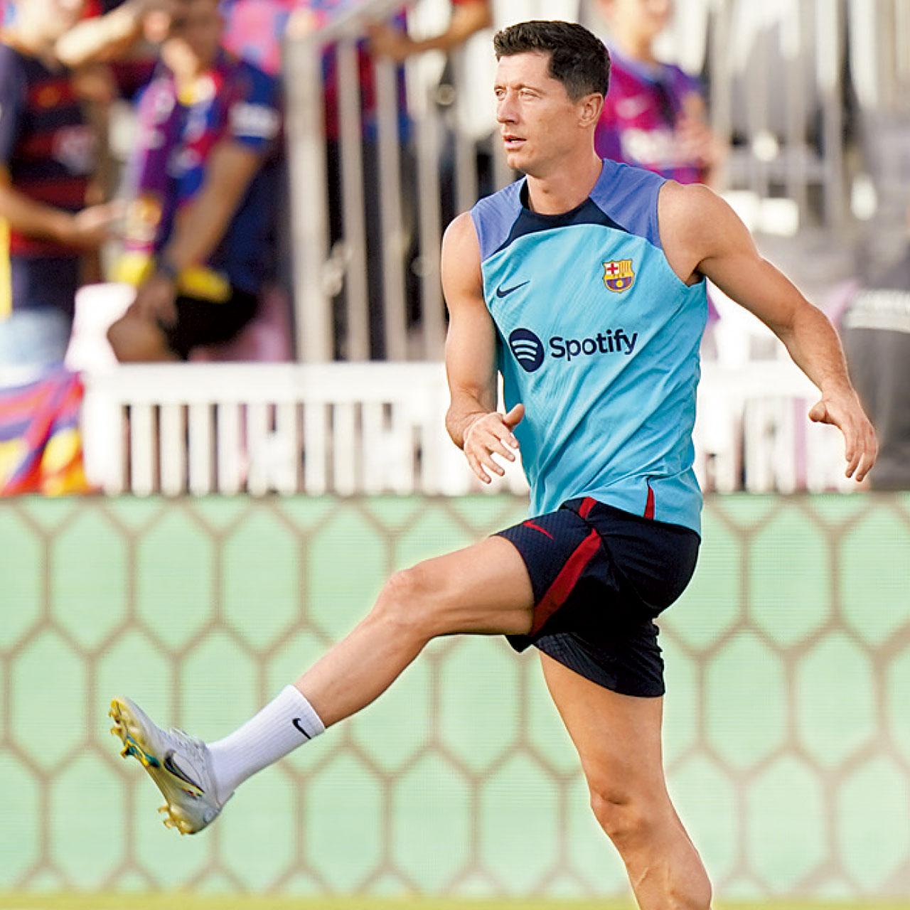 拜仁主帥眼紅 羅拔喜投負債巴塞