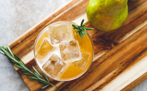 羅勒雪梨青茶味道清新。