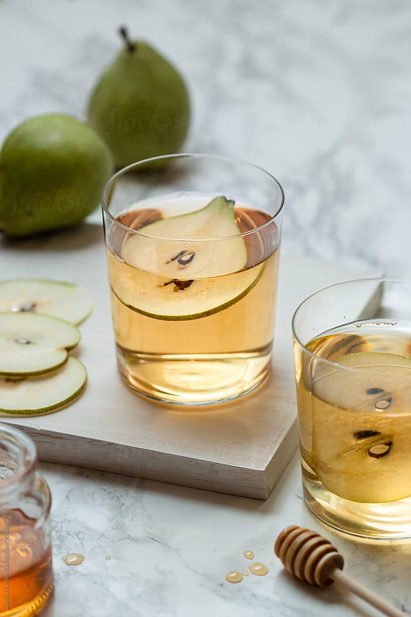 羅勒雪梨青茶味道清新。