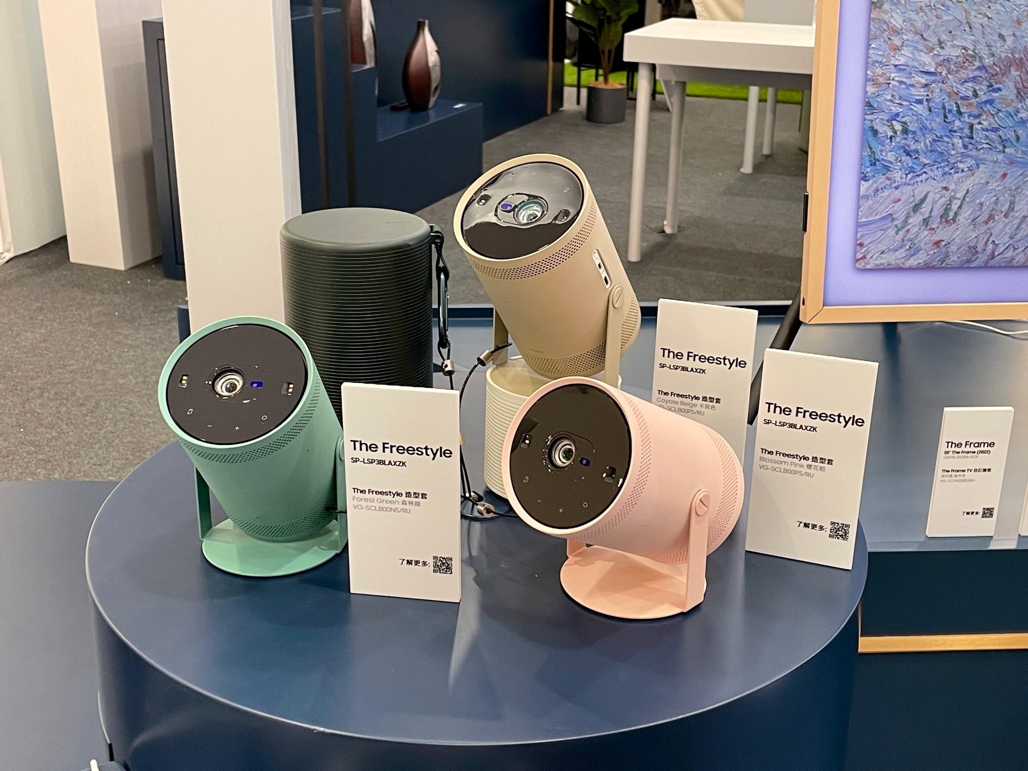 The Freestyle新增「教主」粉紅色、薄荷綠及卡其色。