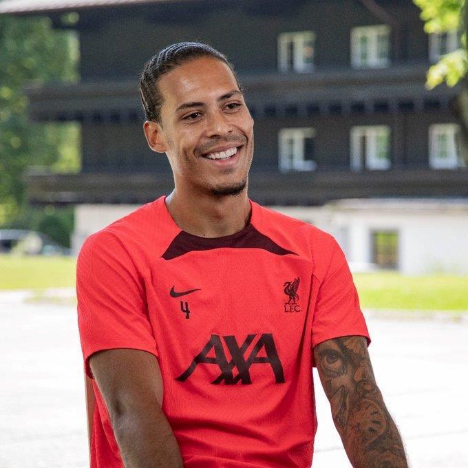 華基爾雲迪積克賽前在奧地利訓練營接受訪問