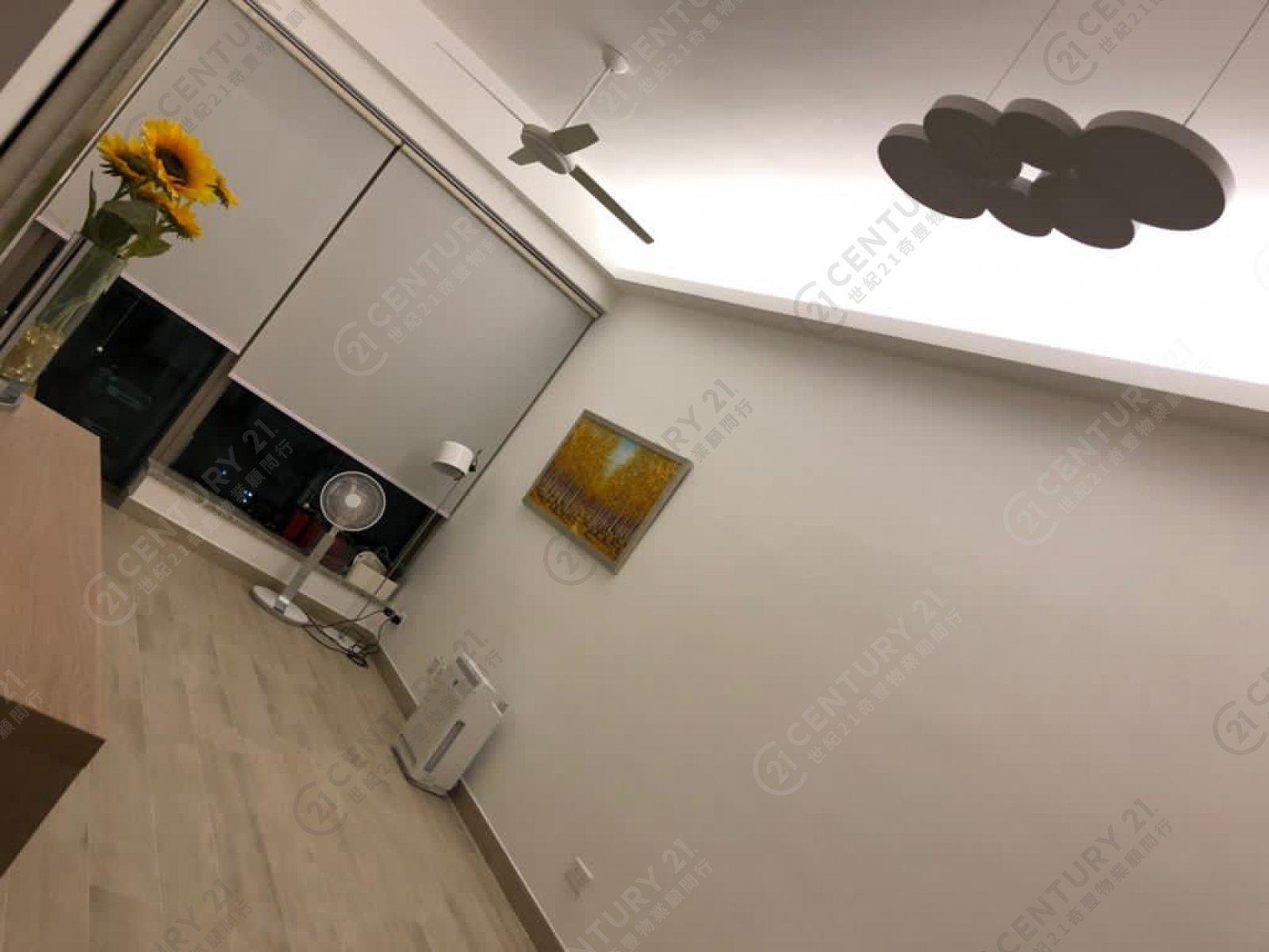 單位大廳以長方形開則,四正實用。(代理提供相片)