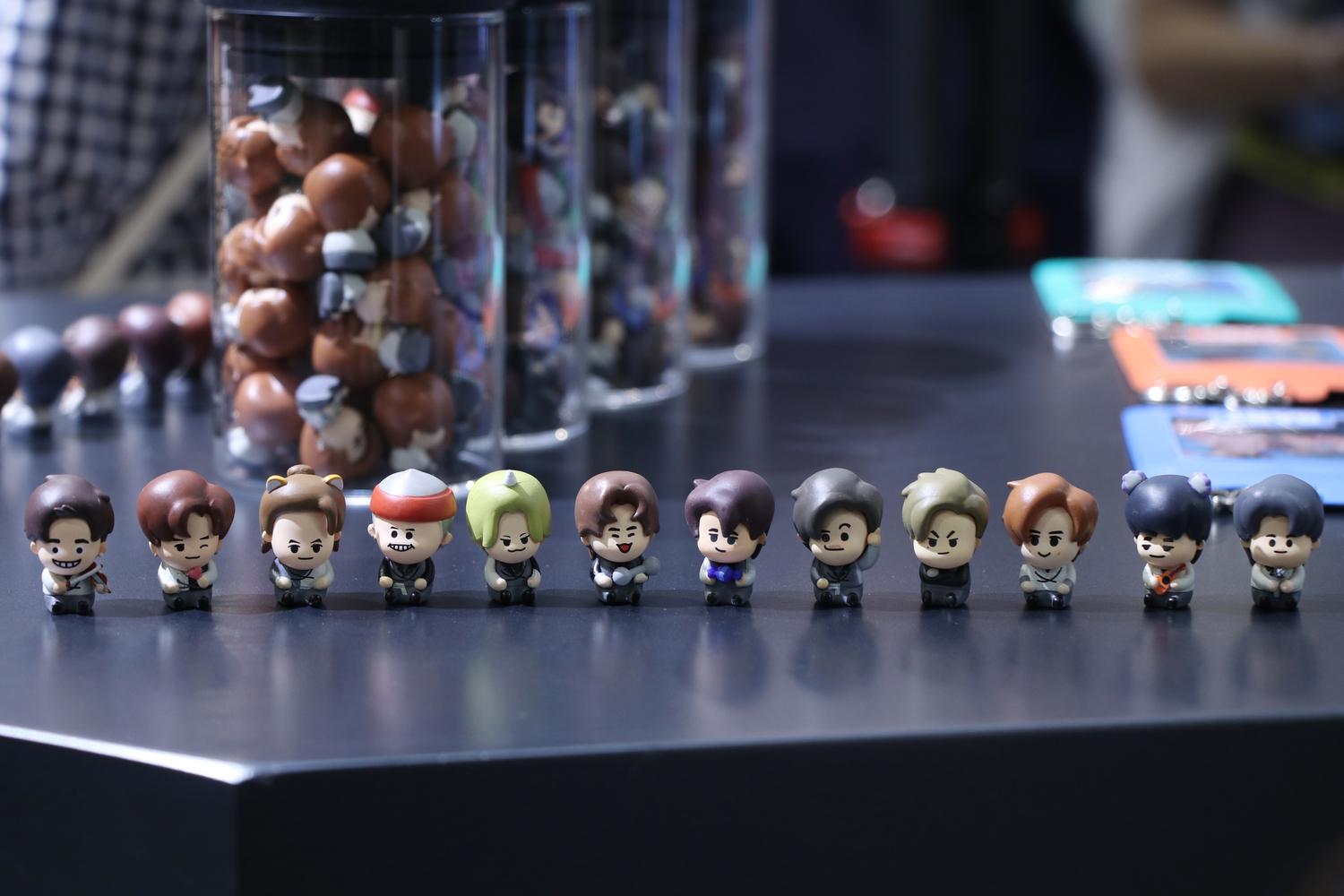 大家可以親手揀選喜愛的BABY MIRROR成員公仔。