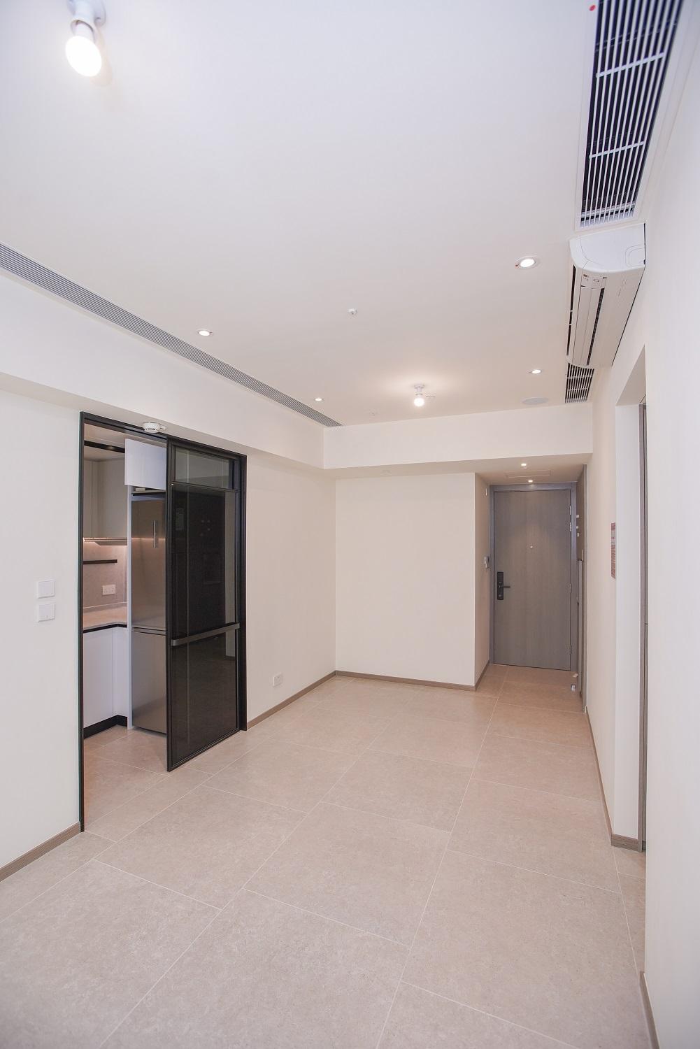 屯門新盤|NOVO LAND三房示位即睇!開放式廚房連玻璃趟門美觀實用