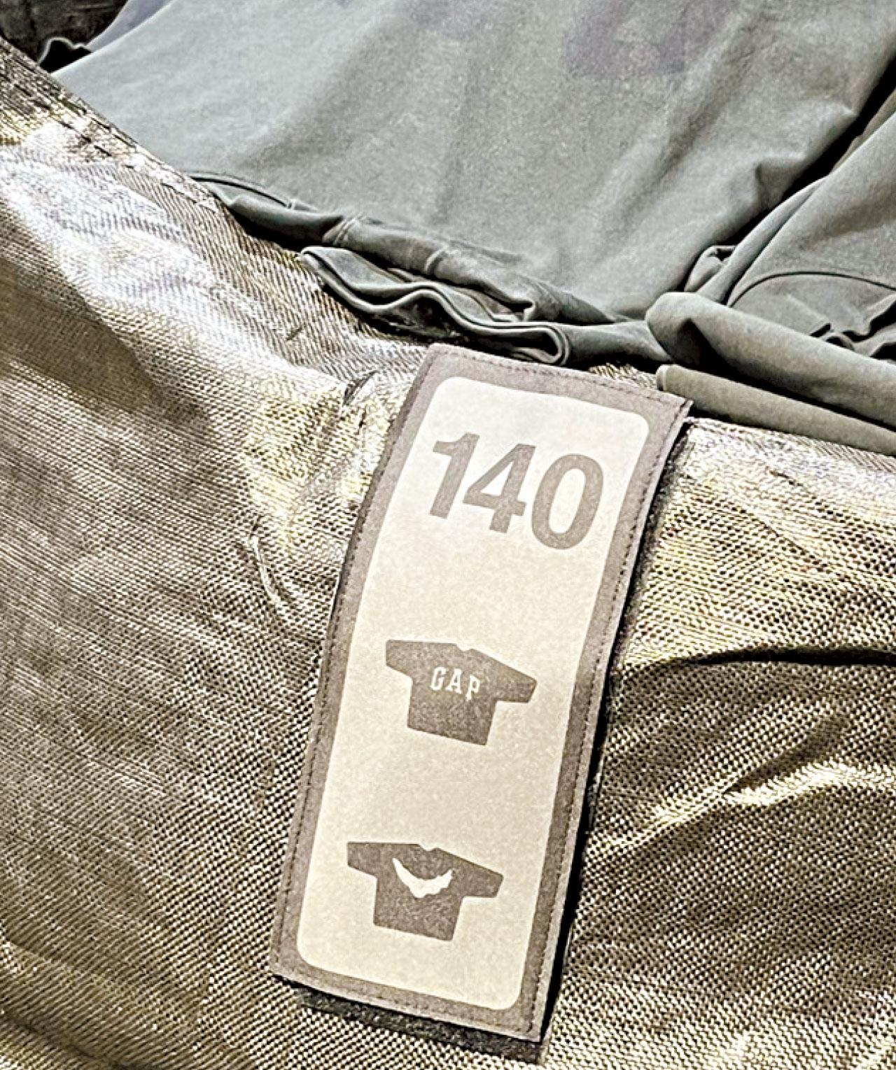 由Balenciaga操盤的Yeezy Gap 實體店