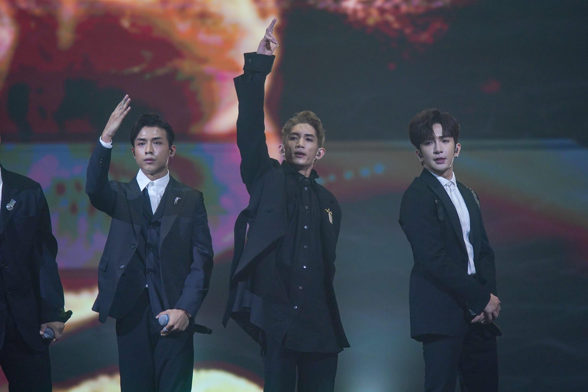 MIRROR首度站台獻唱《金人》。