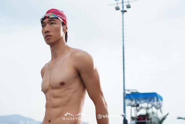 馮志強指Stanley的身形很適合演泳手,而且一講就明白導演要求。