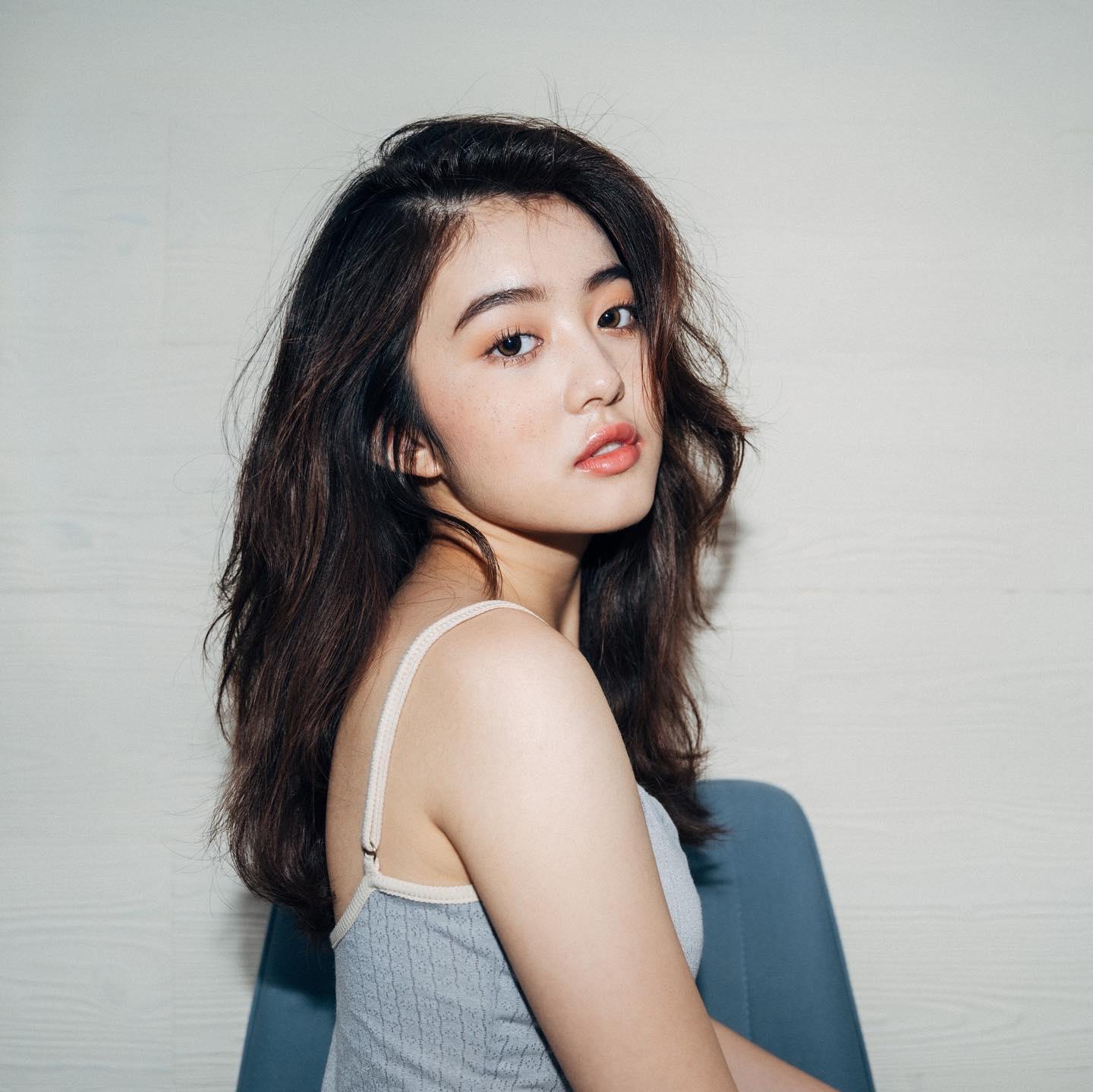 MC新歌《老派約會之必要》今日派台 18歲Hazel做新任「賦女郎」