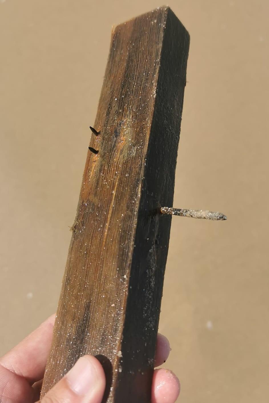 有泳灘出現大量垃圾,港九拯溺員工會呼籲市民小心。(港九拯溺員工會FB專頁)