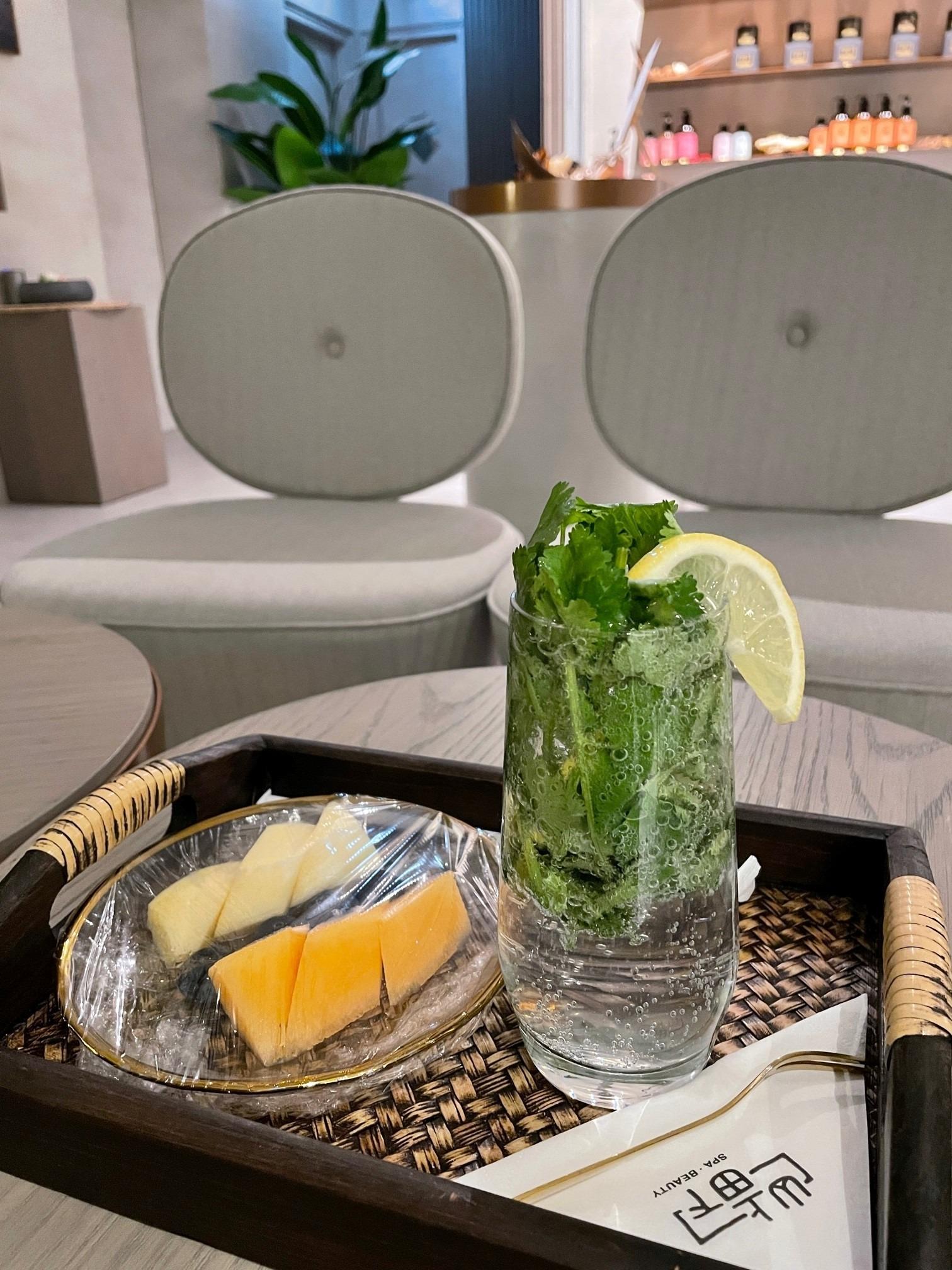 Special drink芫荽梳打。