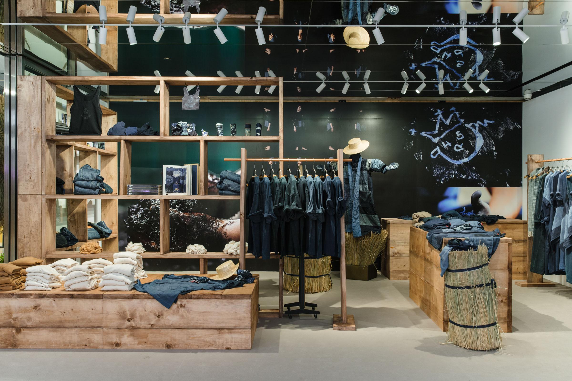 45R Ocean & Town & Country A 45-year Tale POPUP STORE