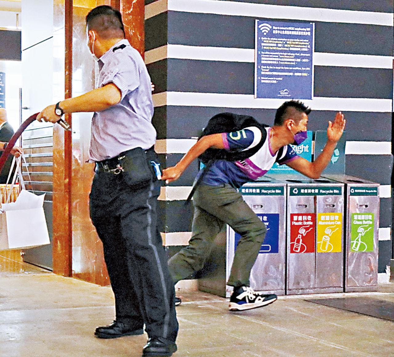 疫情未減書迷熱情 展商冀生意額與往年持平