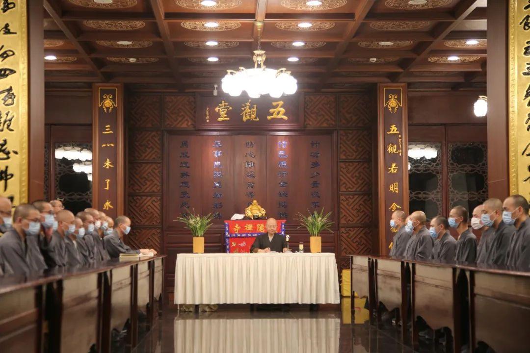 杭州靈隱寺召開僧眾大會,強調要從玄奘寺供奉日軍戰犯事件中吸取教訓,全面從嚴治教。(互聯網)